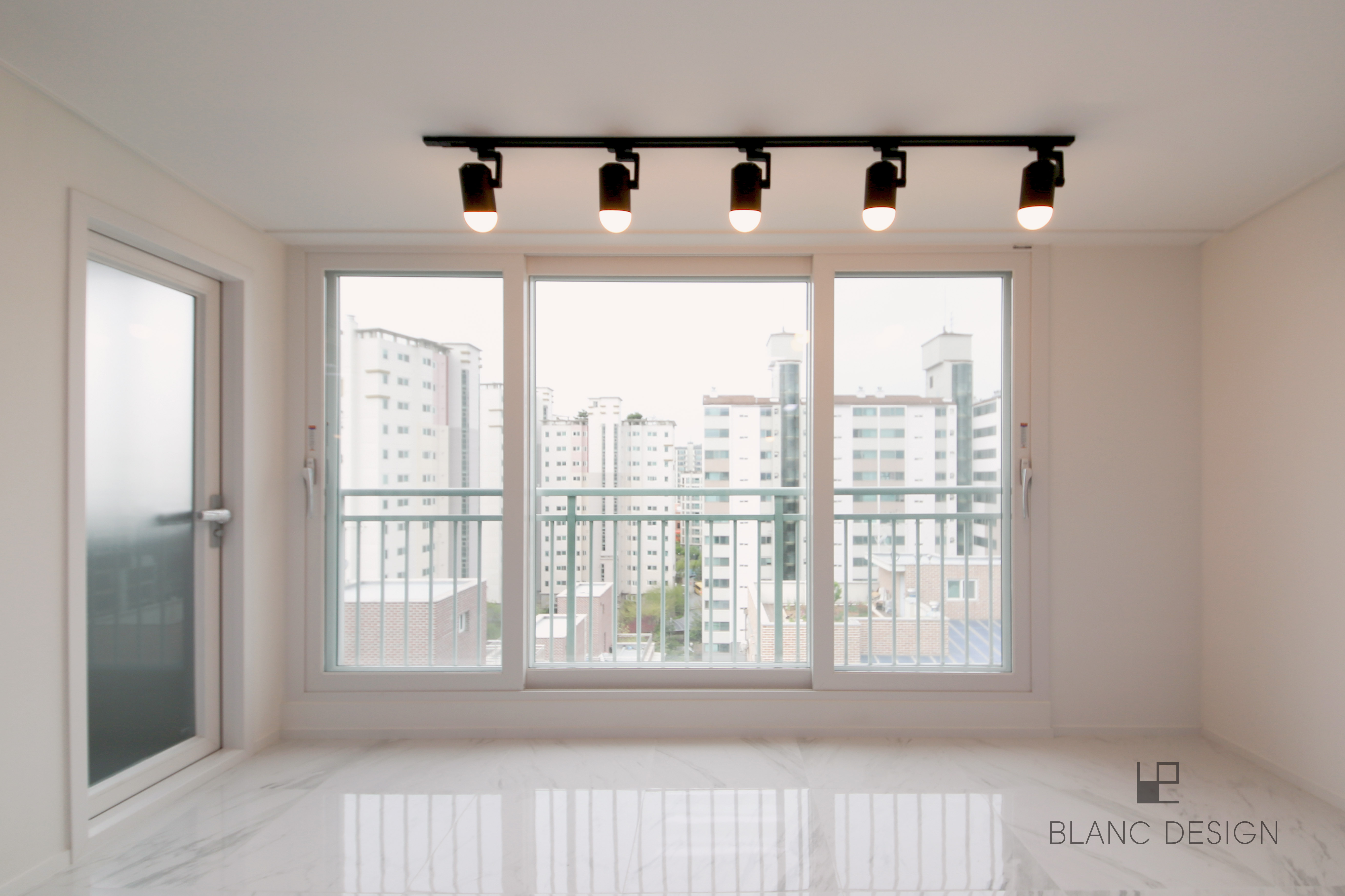/user/b/blanc/editor/2201/eea02c769d1a9fa9df9d7a79702d2668_1641197451_1653.jpg 이미지크게보기